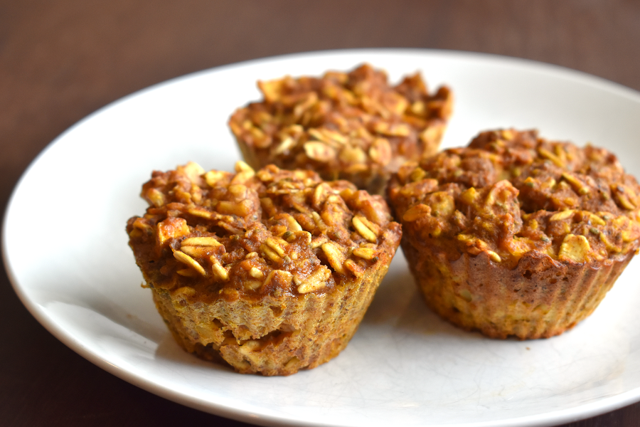 Pumpkin Apple Baked Oatmeal Bites